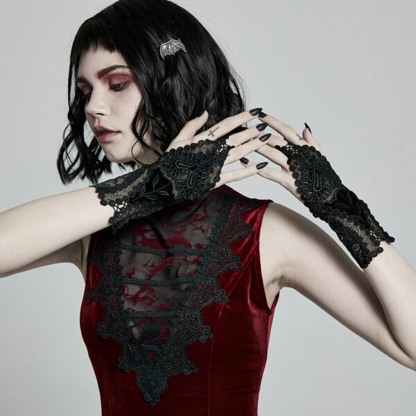 Gothic Lace Gloves - Image 2