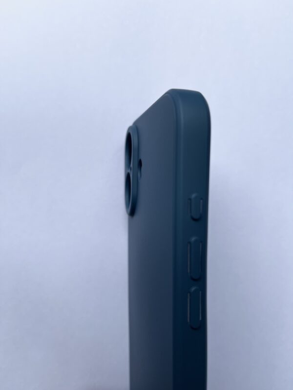 Ultra Slim Silicone Cover Compatible With iPhone 16 - Image 9